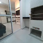 Apartamento novo , poucos metros da praia